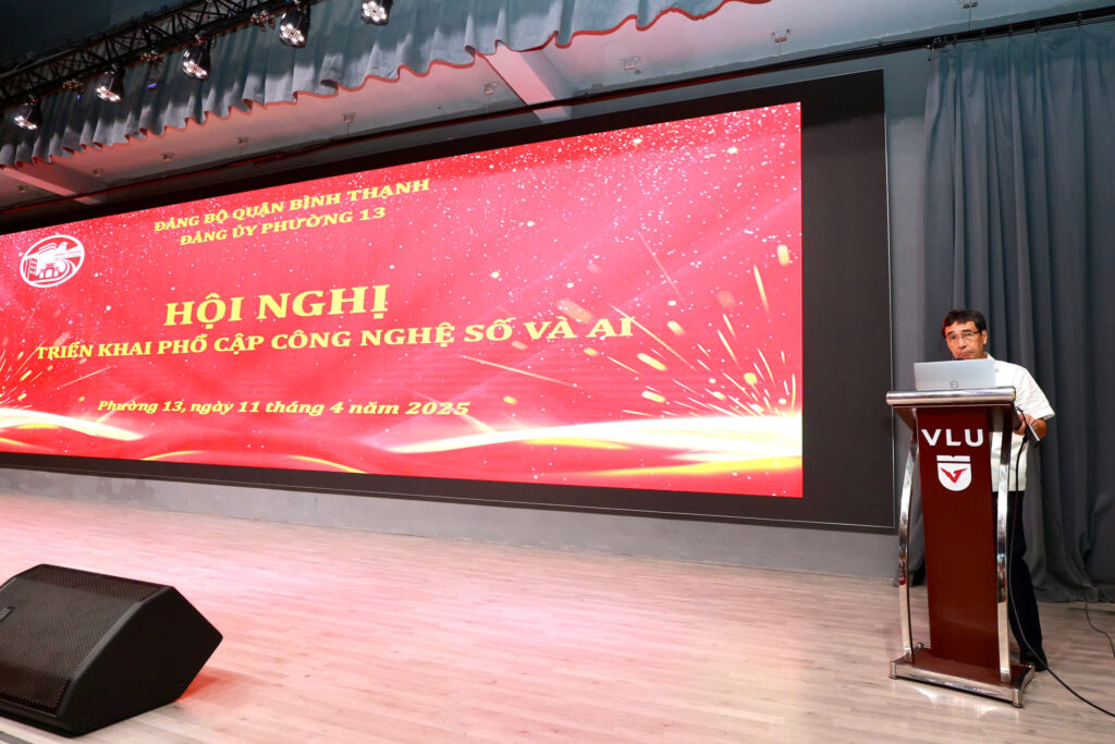 Ông Trần Việt Hùng phát biểu khai mạc Hội nghị “Triển khai phổ cập công nghệ số và AI