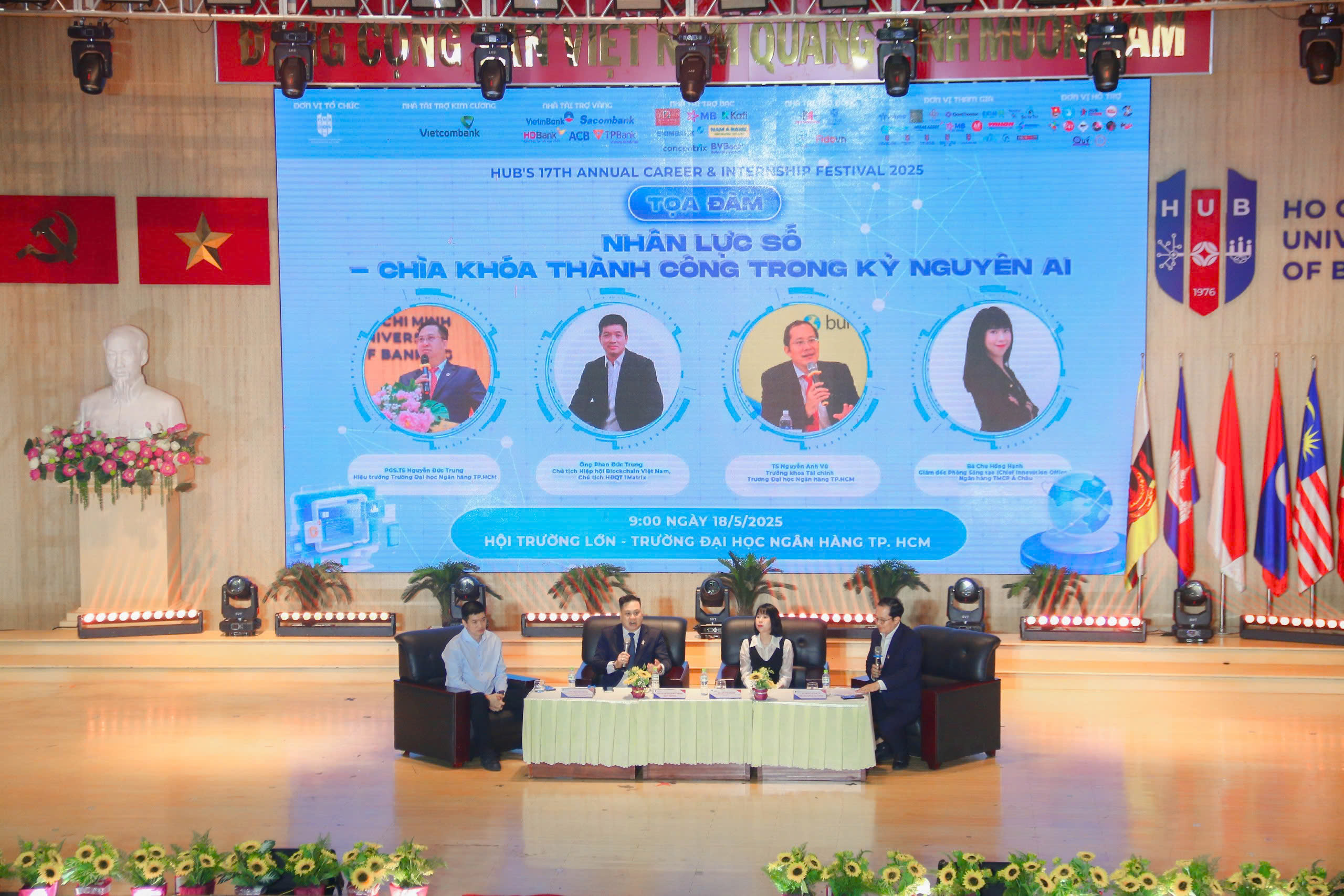 Tọa đàm “Nhân lực số – Chìa khóa thành công trong kỷ nguyên AI” trong khuôn khổ Ngày hội việc làm HUB 2025